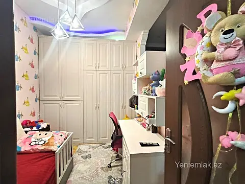 Satılır 3 otaqlı yeni tikili 95 m²