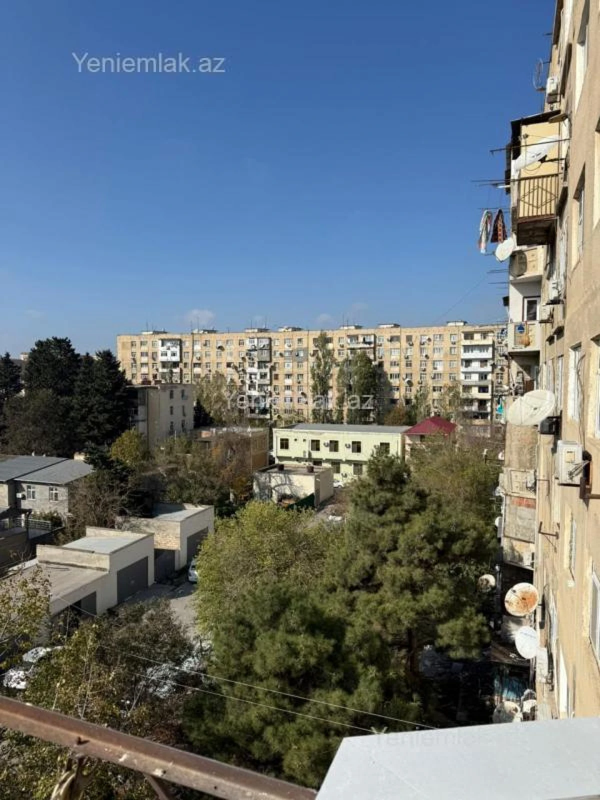 Satılır 2 otaqlı köhnə tikili 60 m²