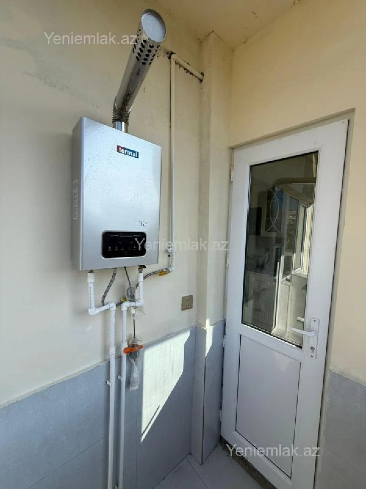 Satılır 2 otaqlı köhnə tikili 60 m²