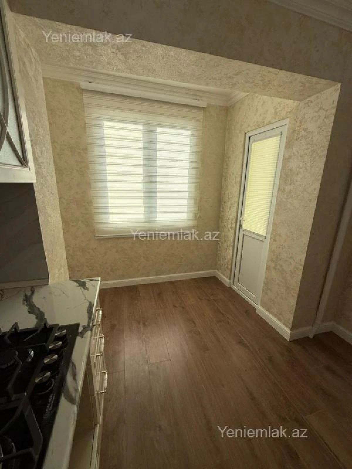 Satılır 2 otaqlı köhnə tikili 60 m²