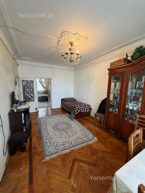 Satılır 2 otaqlı köhnə tikili 33 m²