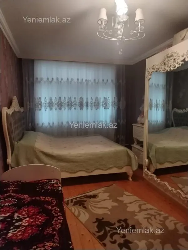 Satılır 3 otaqlı köhnə tikili 75 m²