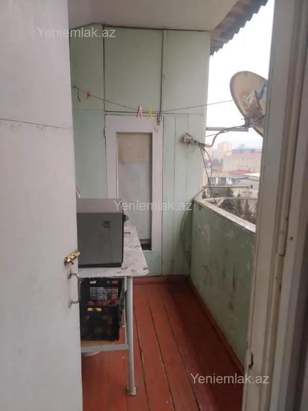 Satılır 3 otaqlı köhnə tikili 75 m²