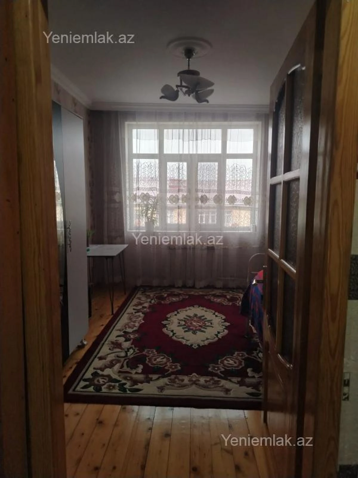 Satılır 3 otaqlı köhnə tikili 75 m²