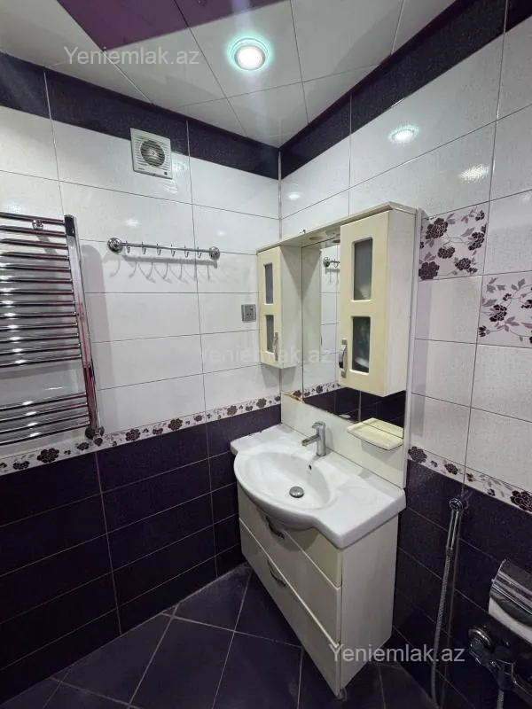 Satılır 3 otaqlı yeni tikili 100 m²