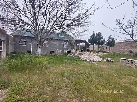 Satılır 5 otaqlı həyət evi 100 m²