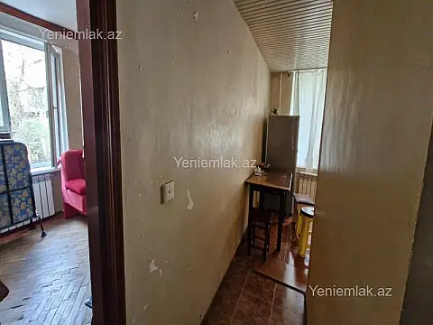 Satılır 1 otaqlı köhnə tikili 40 m²