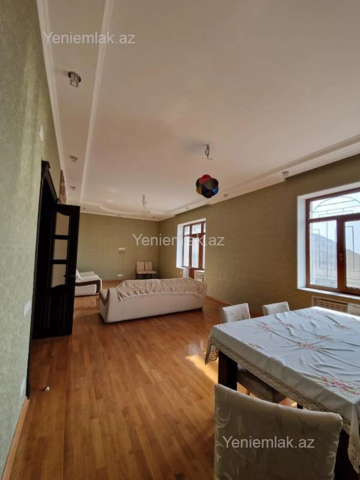 Satılır 6 otaqlı həyət evi 500 m²