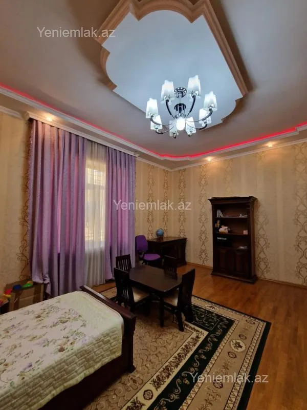 Satılır 6 otaqlı həyət evi 500 m²