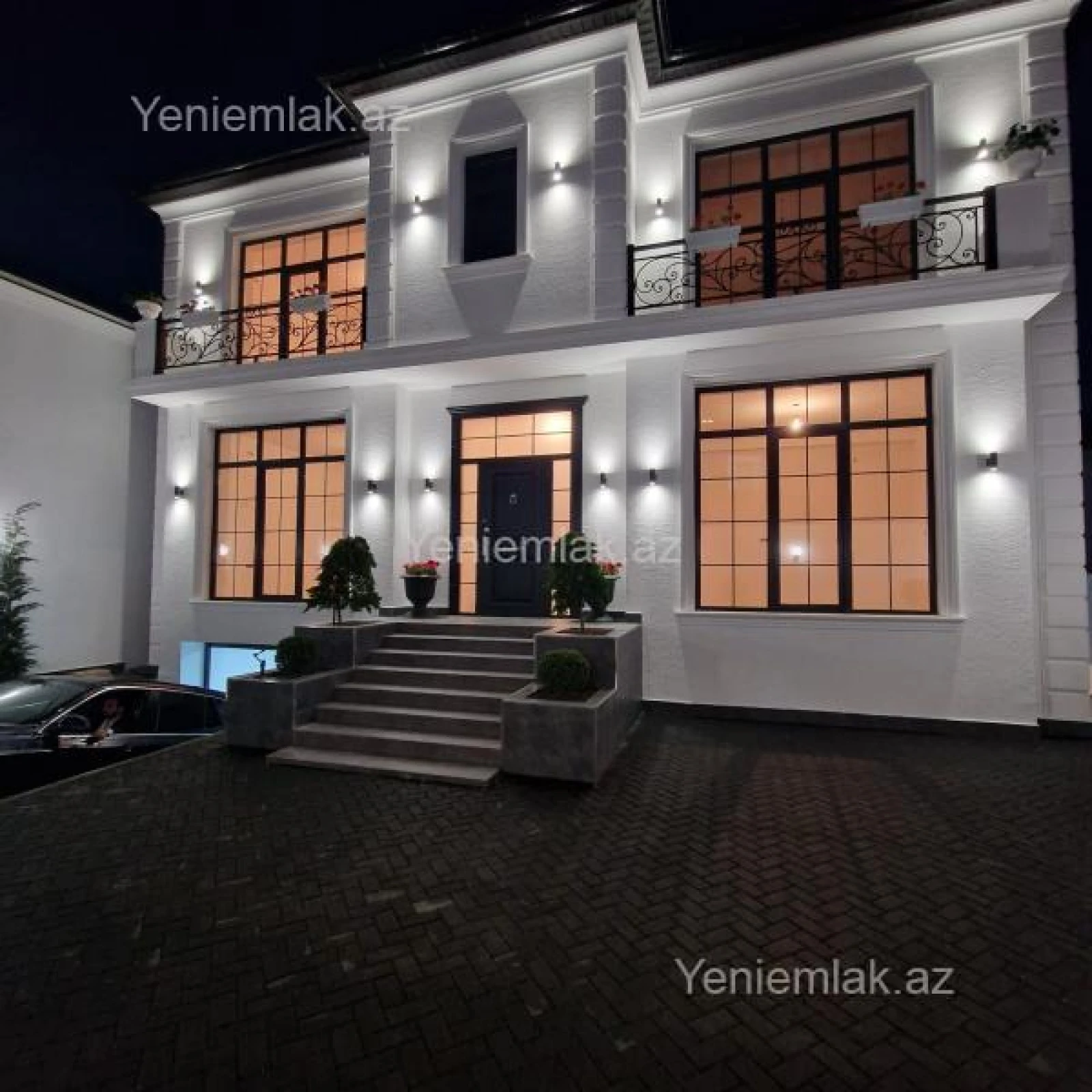 Satılır 7 otaqlı həyət evi 450 m²