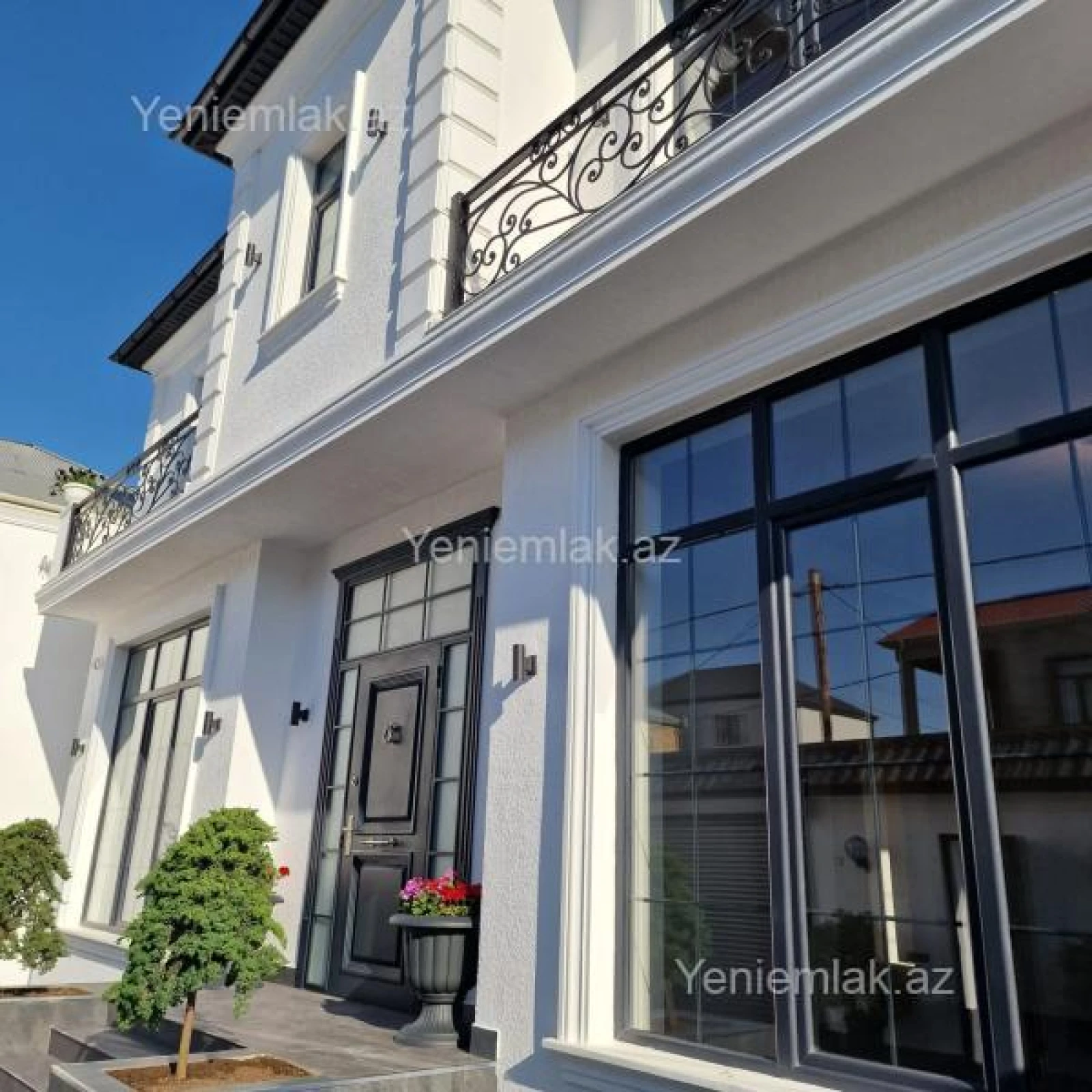 Satılır 7 otaqlı həyət evi 450 m²