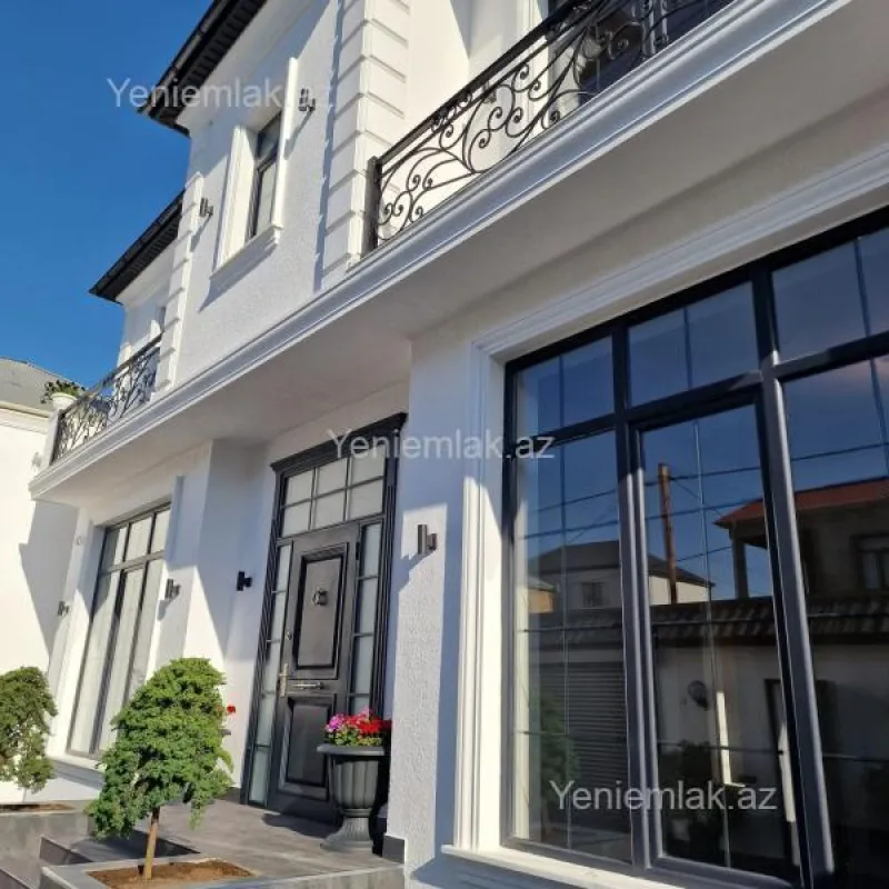 Satılır 7 otaqlı həyət evi 450 m²