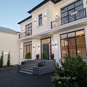 Satılır 7 otaqlı həyət evi 450 m²