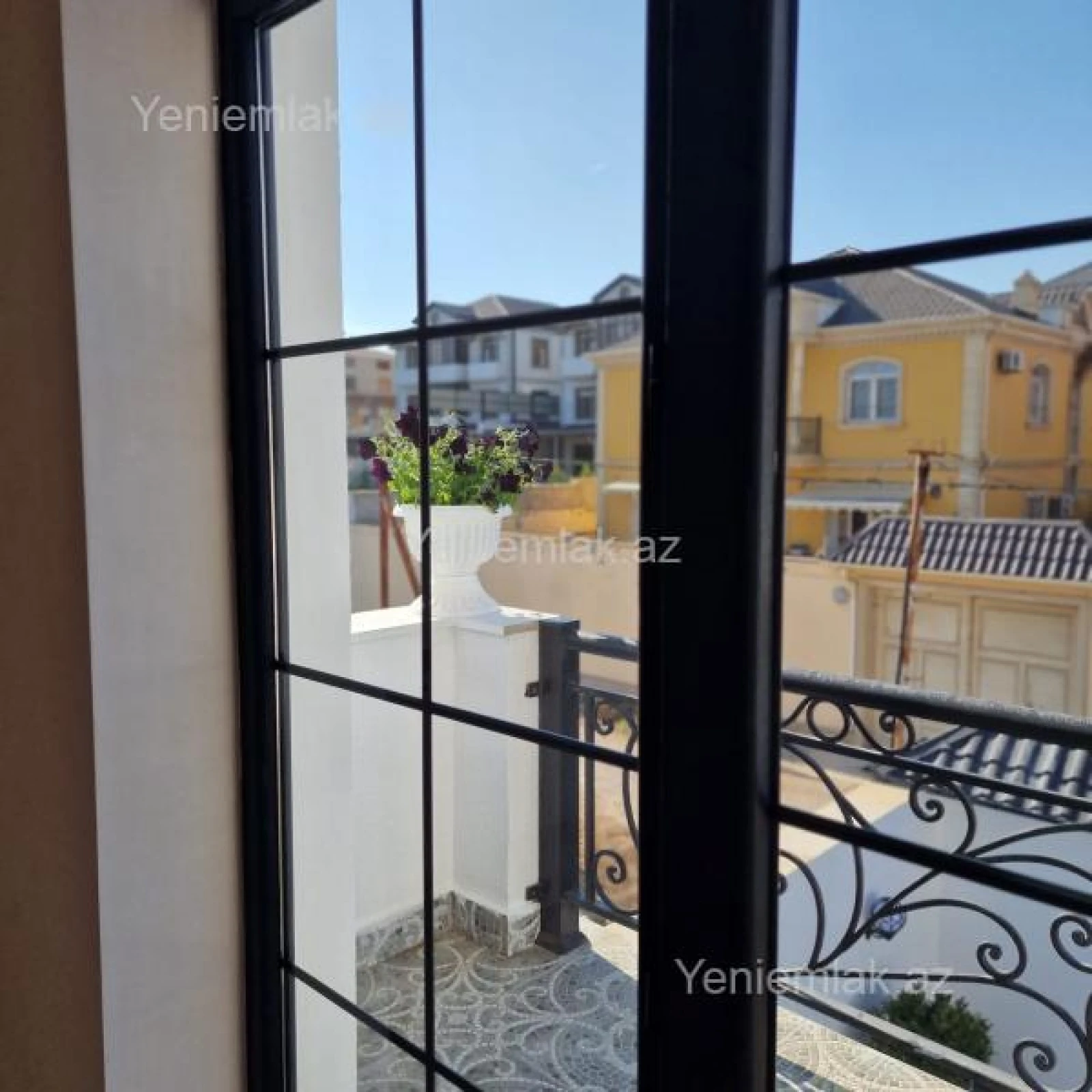 Satılır 7 otaqlı həyət evi 450 m²