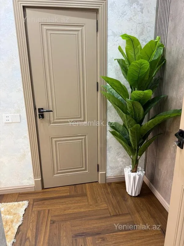 Satılır 3 otaqlı yeni tikili 130.5 m²