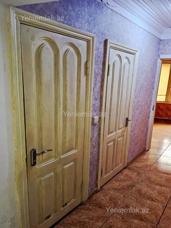 Satılır 3 otaqlı köhnə tikili 80 m²