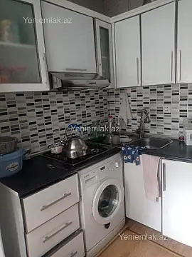 Satılır 4 otaqlı köhnə tikili 75 m²