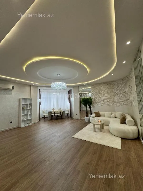 Satılır 2 otaqlı yeni tikili 135 m²