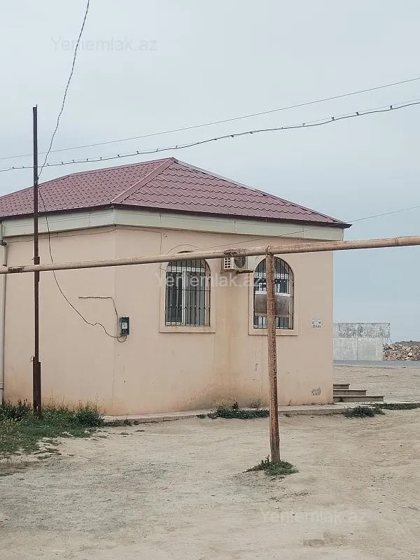 Satılır 3 otaqlı həyət evi 82 m²