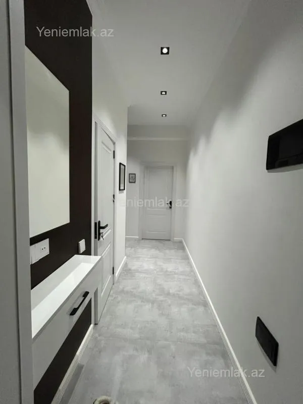 Satılır 2 otaqlı yeni tikili 60 m²