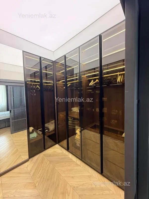 Satılır 3 otaqlı yeni tikili 135 m²