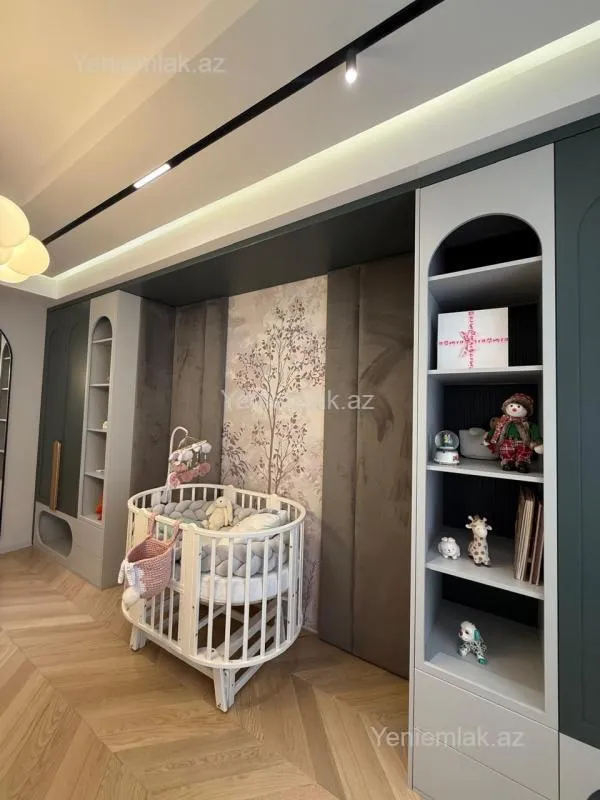 Satılır 3 otaqlı yeni tikili 135 m²