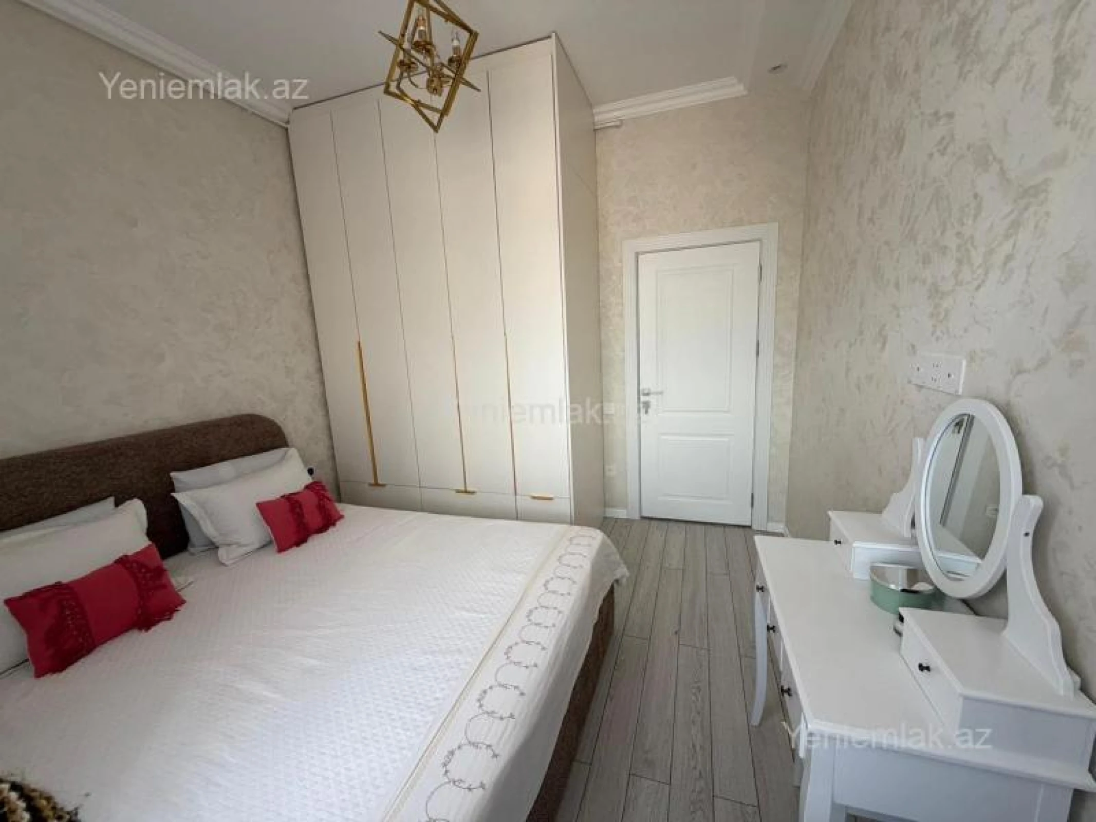 Satılır 2 otaqlı yeni tikili 50 m²