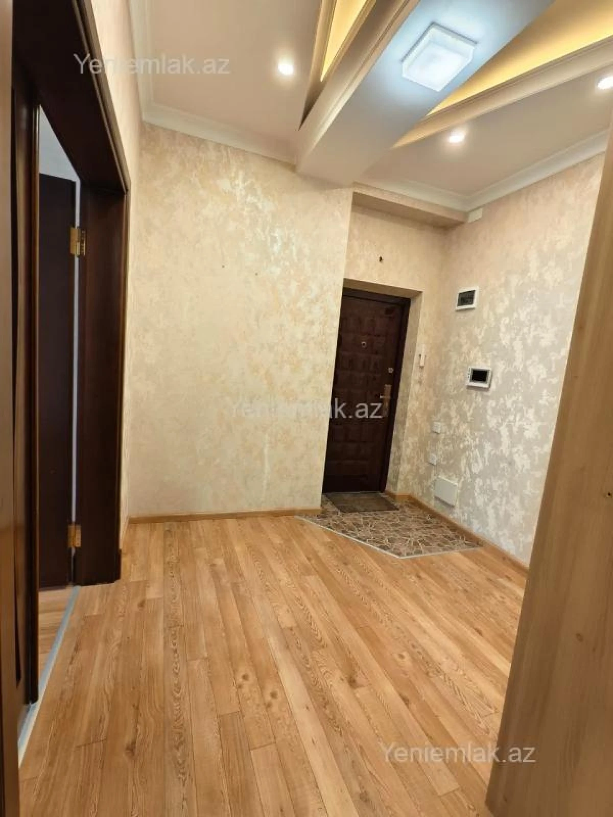 Satılır 3 otaqlı yeni tikili 110 m²