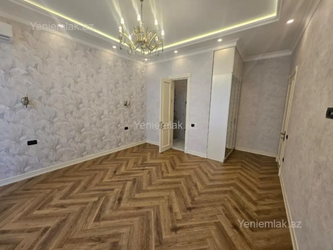 Satılır 6 otaqlı həyət evi 440 m²