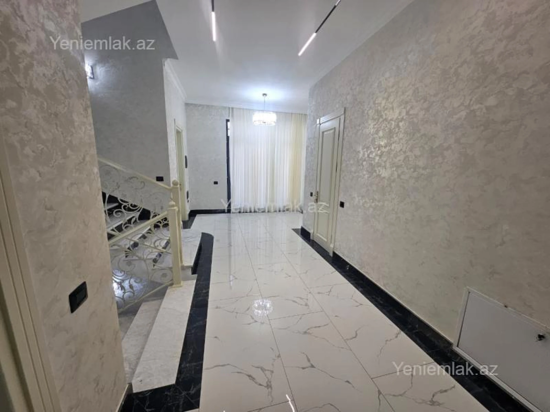 Satılır 6 otaqlı həyət evi 440 m²