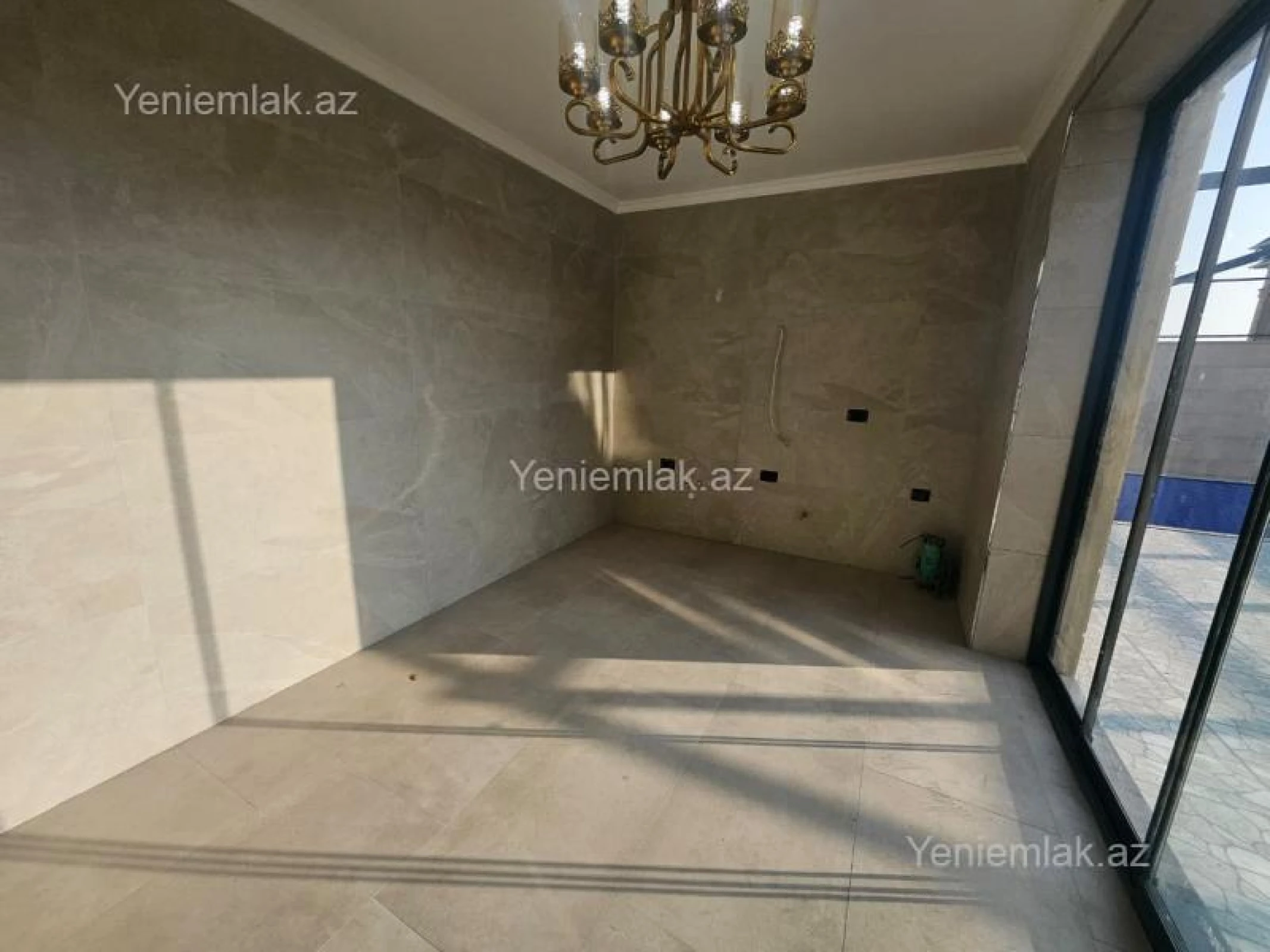 Satılır 6 otaqlı həyət evi 440 m²