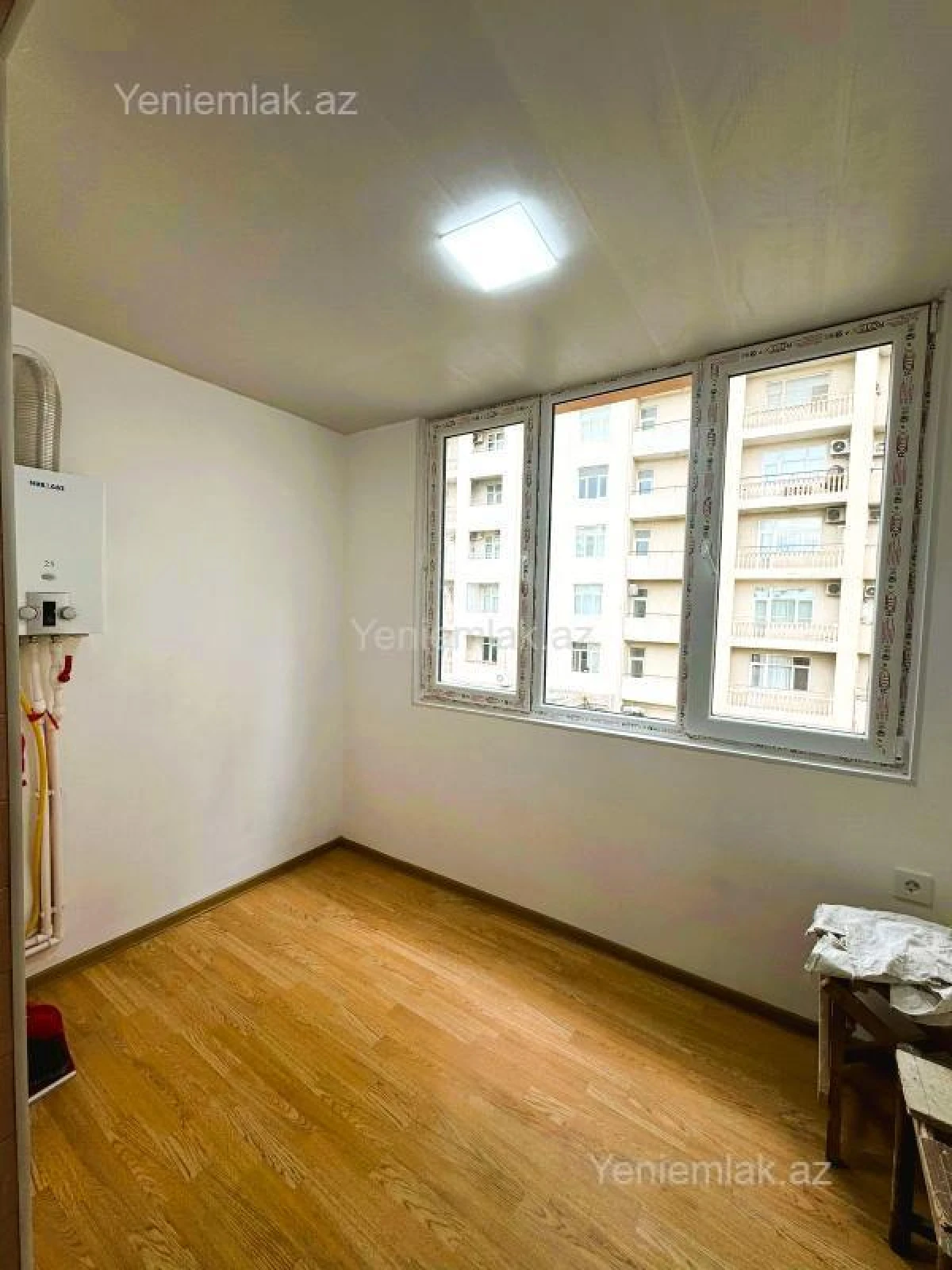 Satılır 2 otaqlı köhnə tikili 60 m²