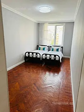Satılır 2 otaqlı köhnə tikili 60 m²