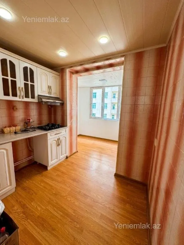 Satılır 2 otaqlı köhnə tikili 60 m²
