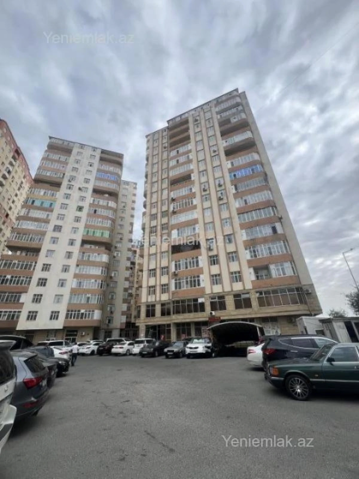 Satılır 3 otaqlı yeni tikili 95 m²
