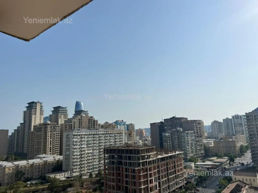 Satılır 4 otaqlı yeni tikili 205.5 m²