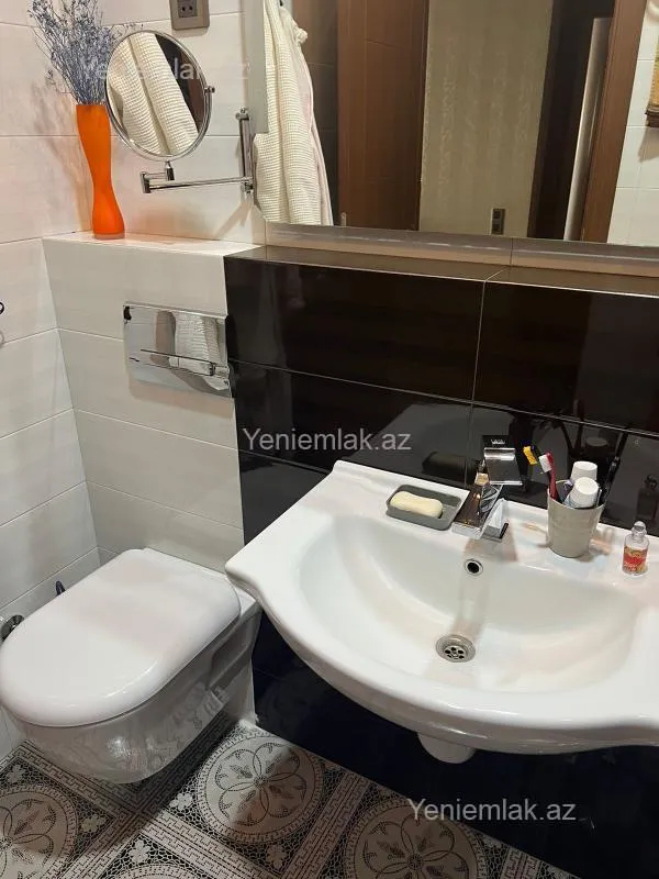 Satılır 4 otaqlı yeni tikili 205.5 m²