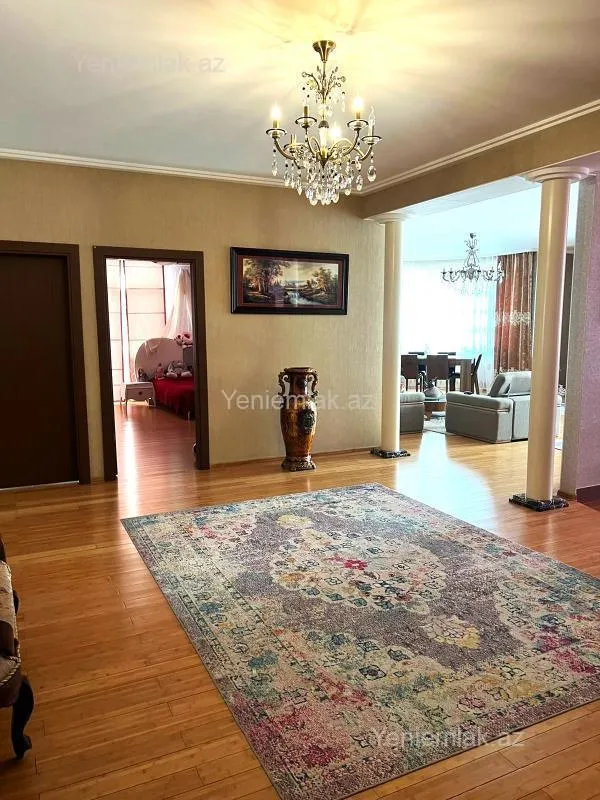 Satılır 4 otaqlı yeni tikili 205.5 m²