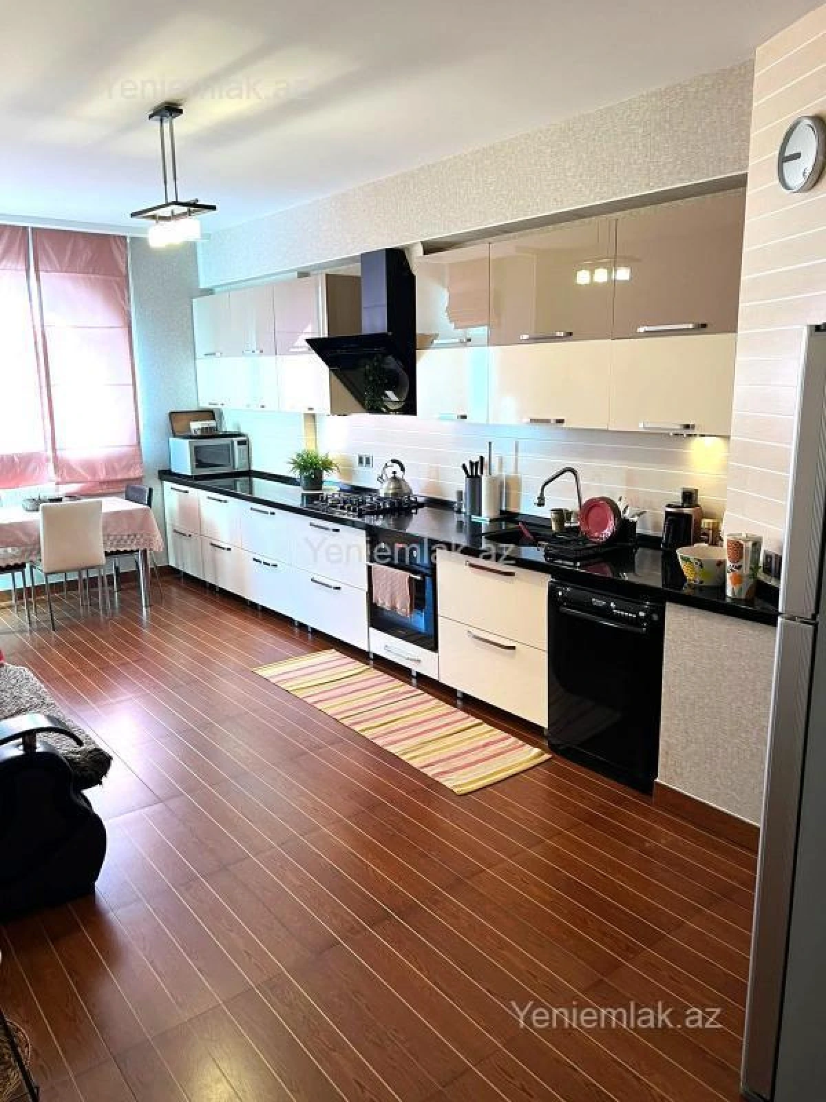 Satılır 4 otaqlı yeni tikili 205.5 m²