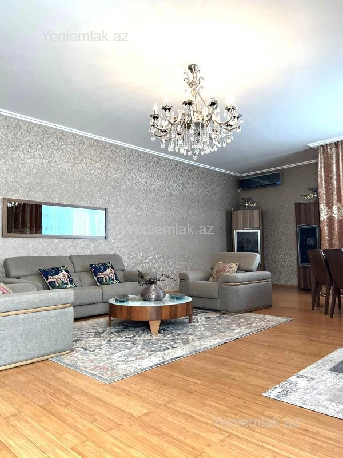 Satılır 4 otaqlı yeni tikili 205.5 m²