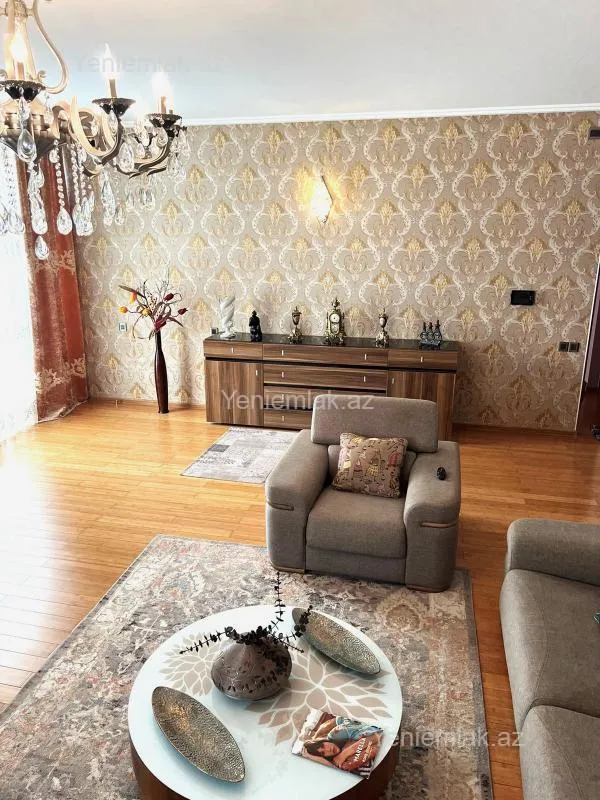 Satılır 4 otaqlı yeni tikili 205.5 m²