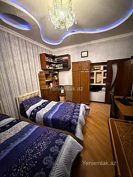 Satılır 3 otaqlı köhnə tikili 90 m²