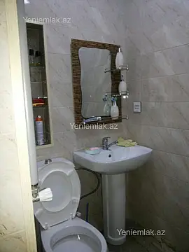Satılır 3 otaqlı köhnə tikili 90 m²