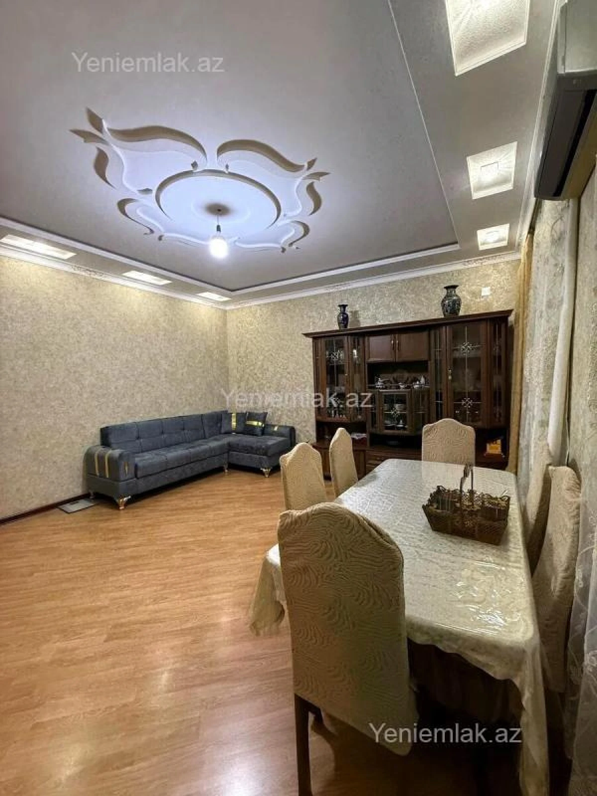Satılır 3 otaqlı köhnə tikili 90 m²