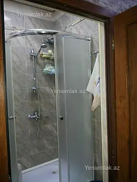 Satılır 3 otaqlı köhnə tikili 90 m²