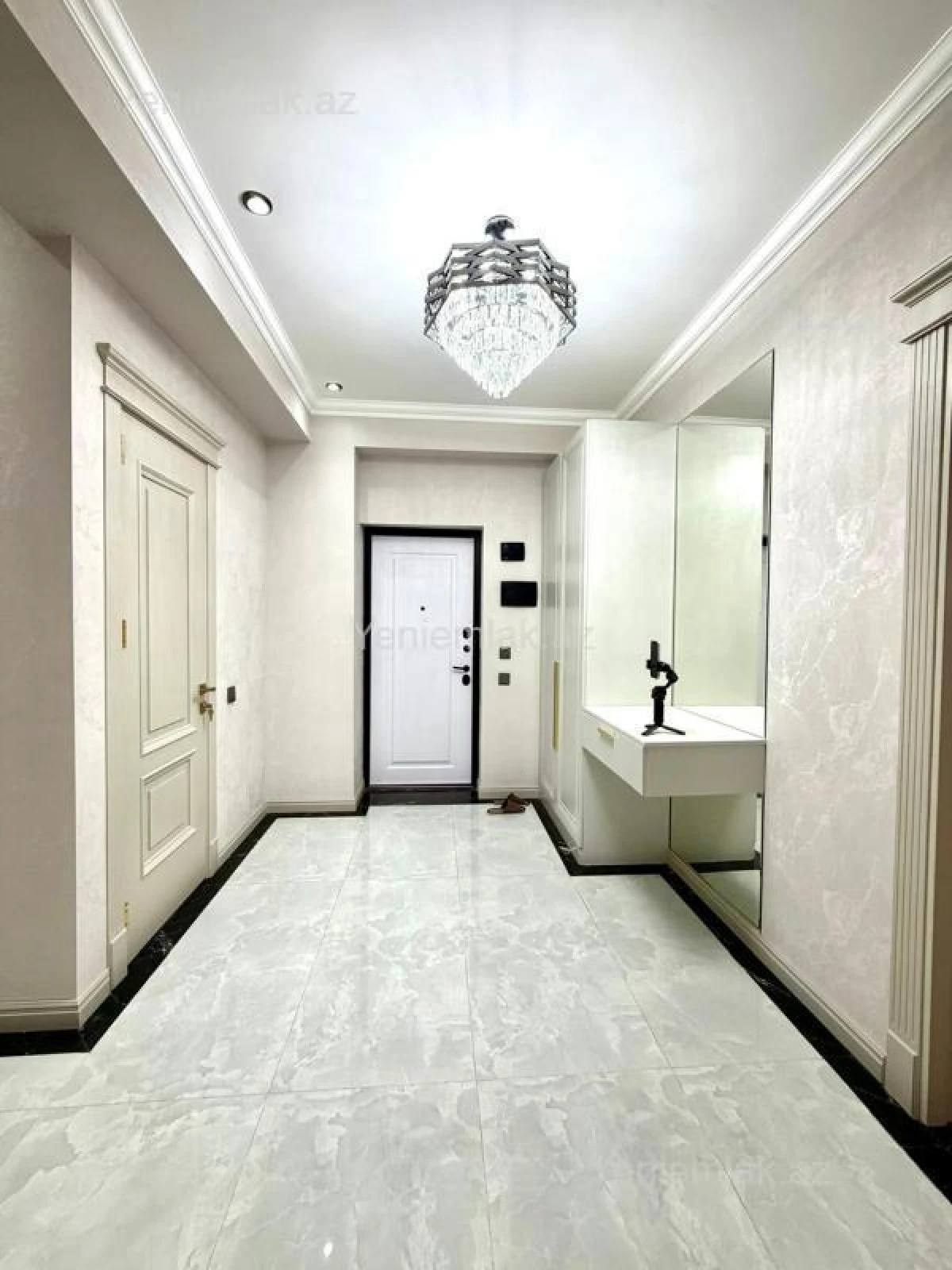 Satılır 3 otaqlı yeni tikili 140 m²