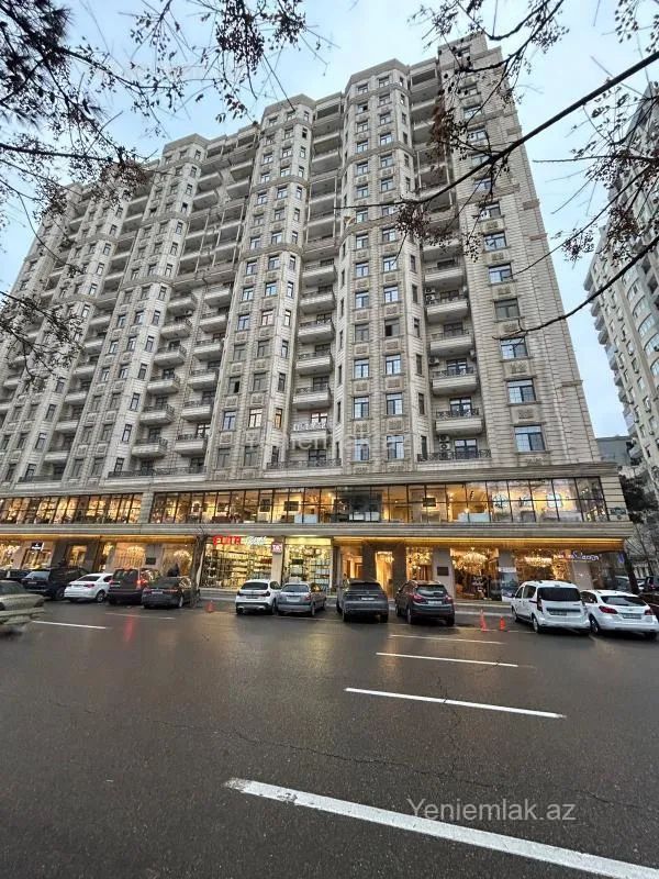 Satılır 3 otaqlı yeni tikili 140 m²