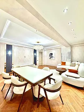 Satılır 3 otaqlı yeni tikili 140 m² — Bakı, Nəsimi 3 otaq 140.00 m²