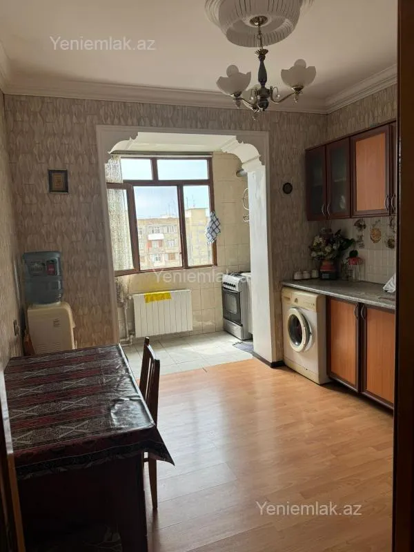Satılır 3 otaqlı köhnə tikili 80 m²