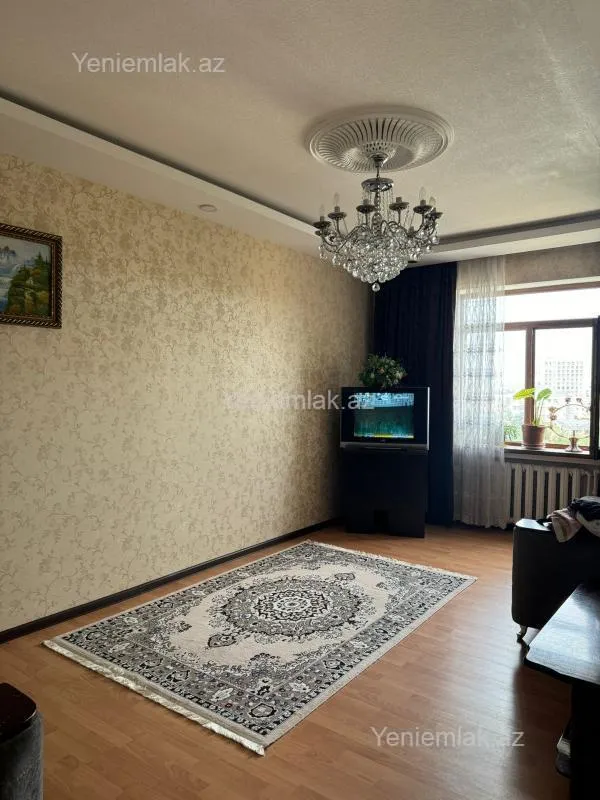 Satılır 3 otaqlı köhnə tikili 80 m²